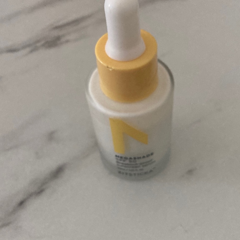 Yellow Dropper Face Serum – Brightening Daily Suncare